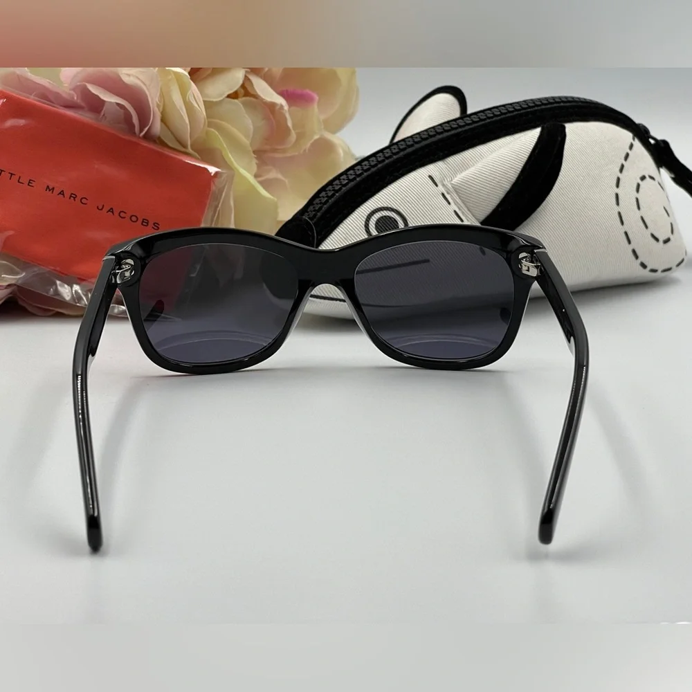 Authentic Kids Little Marc Jacobs Black Sunglasses Vintage Retro Square
